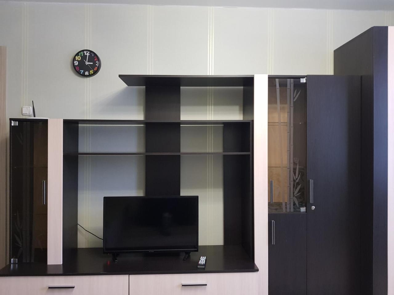 Apartment On Metro Mihalova Minsk Esterno foto