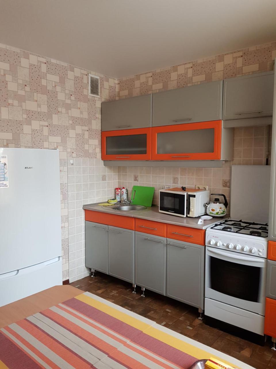 Apartment On Metro Mihalova Minsk Esterno foto