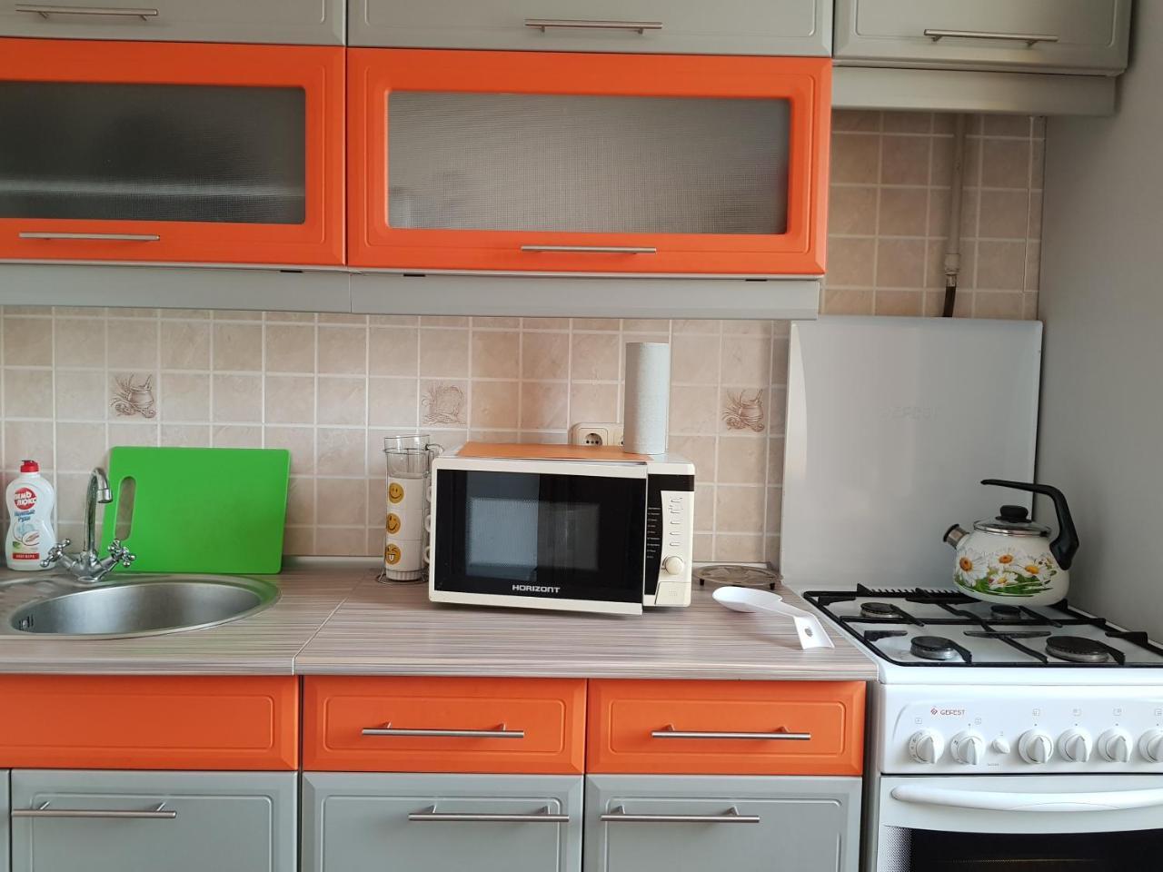 Apartment On Metro Mihalova Minsk Esterno foto